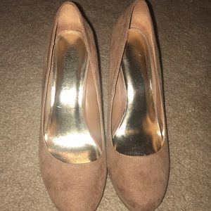 SOLD Madden Girl Women’s Pumps